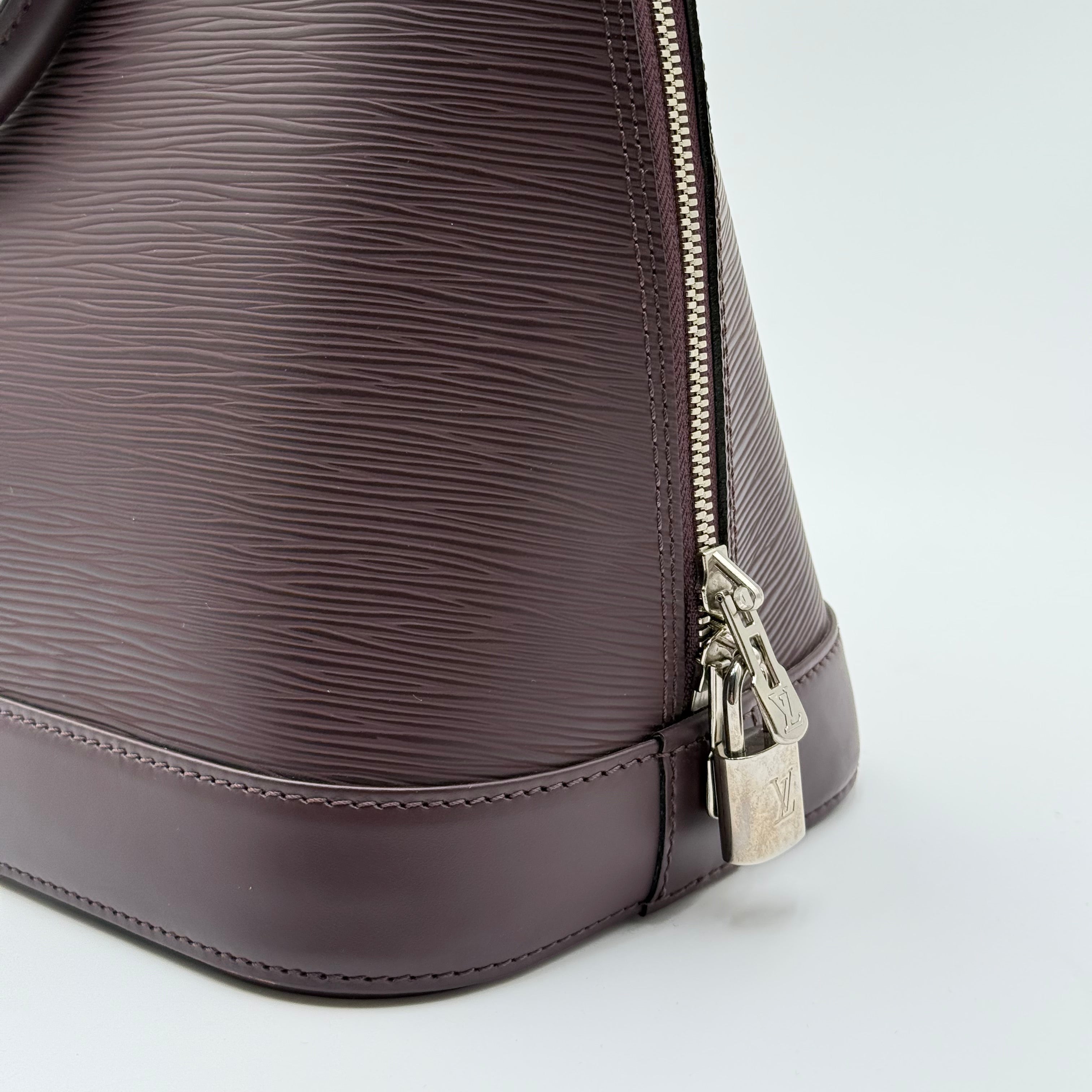 Louis Vuitton Quetsche Epi Leather Alma MM