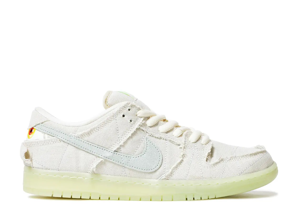 SB Dunk Low Mummy