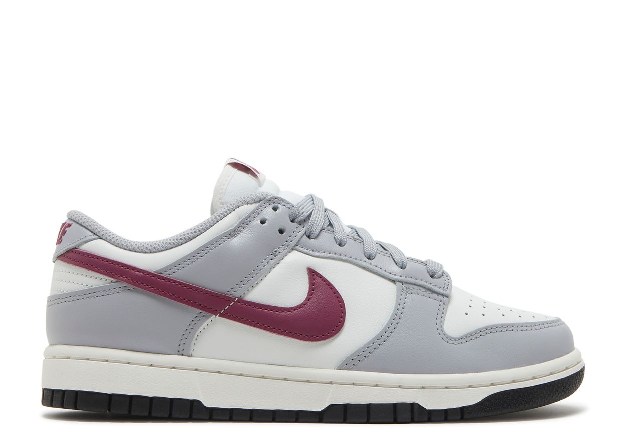 Nike Dunk Low Pale Ivory