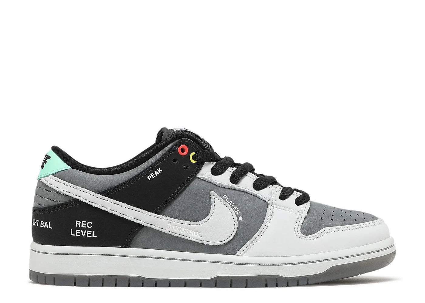 SB Dunk Low VX1000